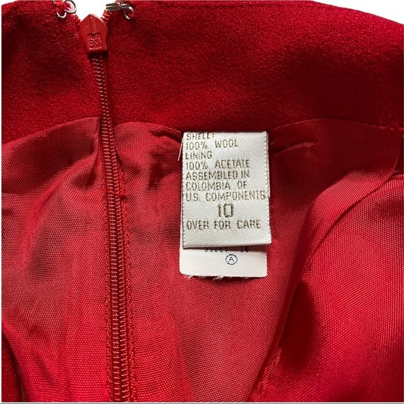 Vtg Casual Corner Christmas Red Black Collar 100% Wool Fully-Lined Skirt Suit 10 - Picture 5 of 11